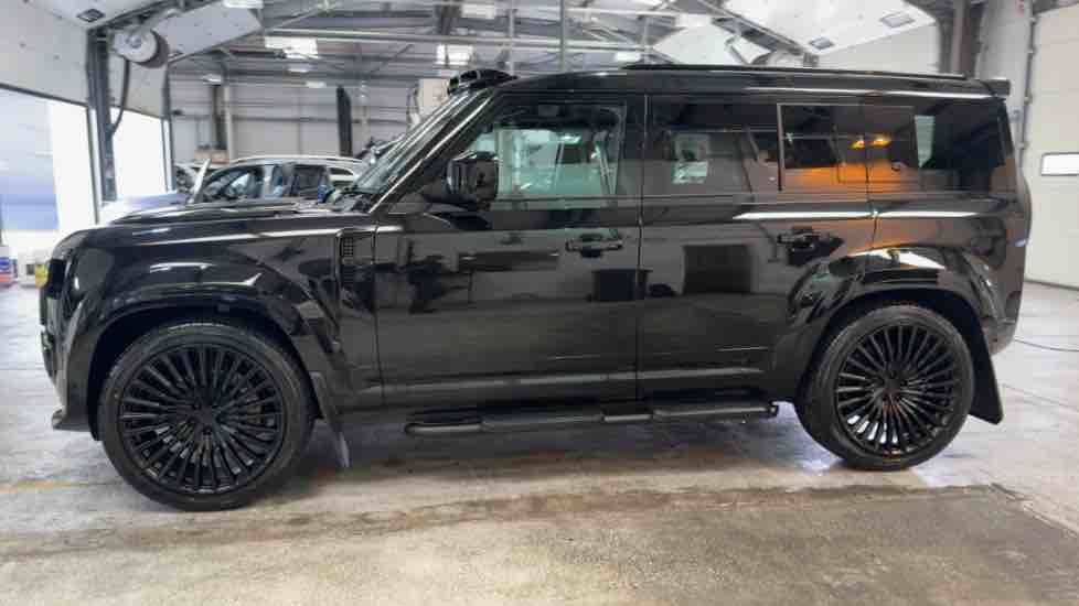 More views of Land Rover Defender 110
