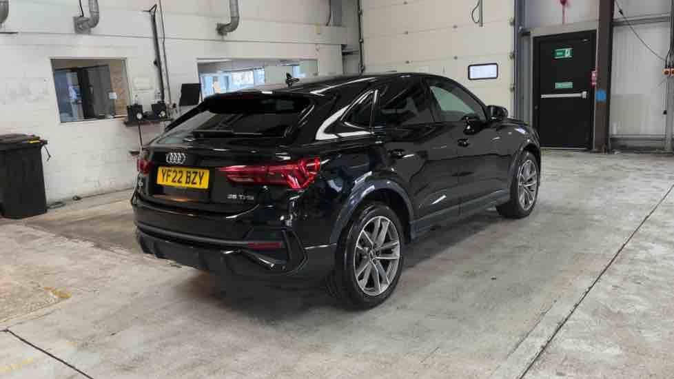 More views of Audi Q3