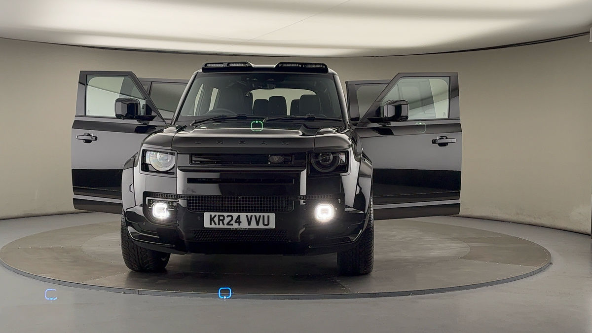 More views of Land Rover Defender 110