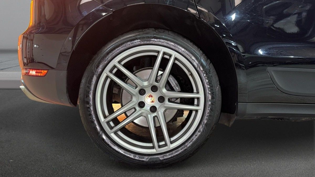 Porsche Macan Image 10