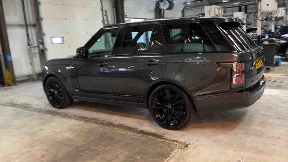 More views of Land Rover Range Rover