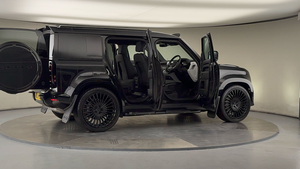 More views of Land Rover Defender 110