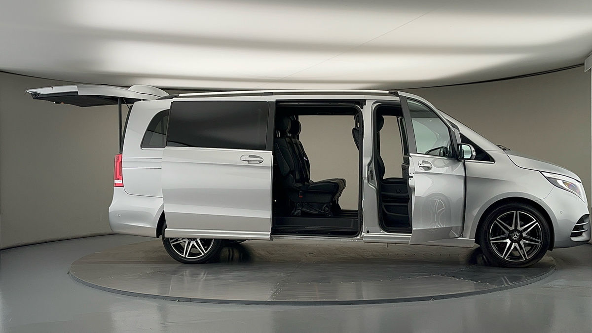 More views of Mercedes-Benz V Class