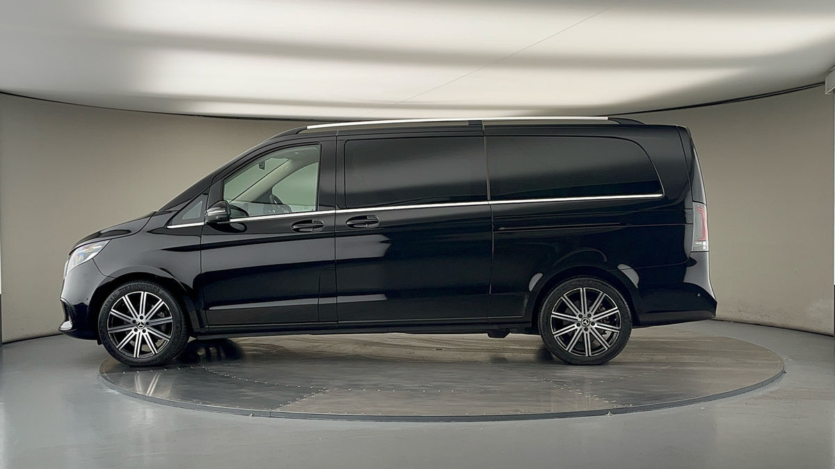 Mercedes-Benz V Class Image 15
