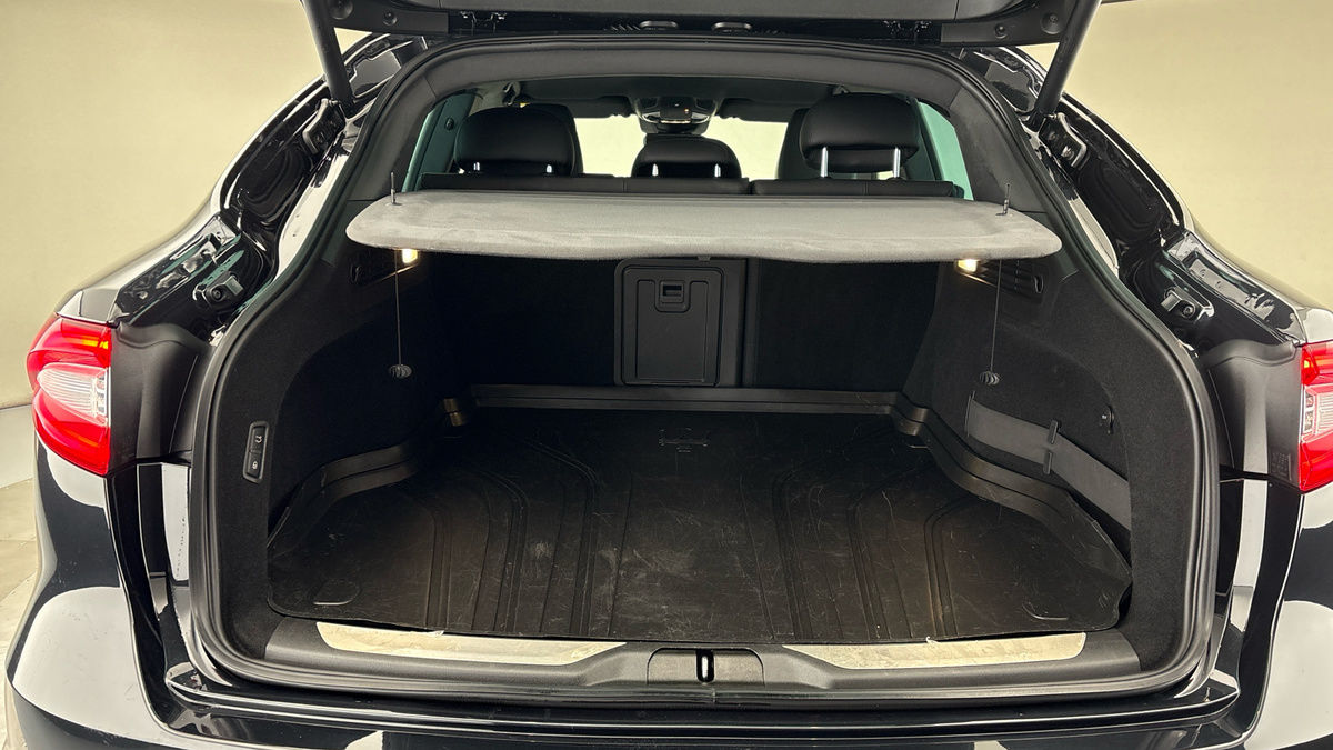 Maserati Levante Image 11