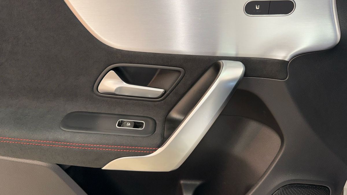 Mercedes-Benz A Class Image 19