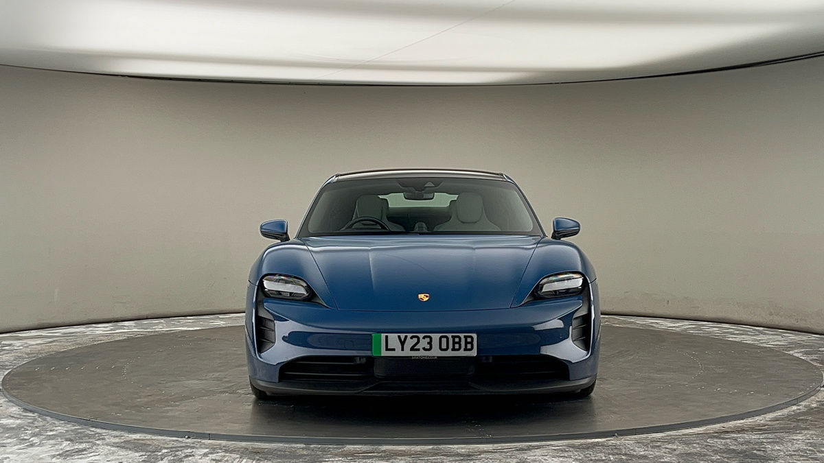 Porsche Taycan Image 3
