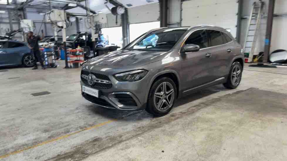 More views of Mercedes-Benz GLA