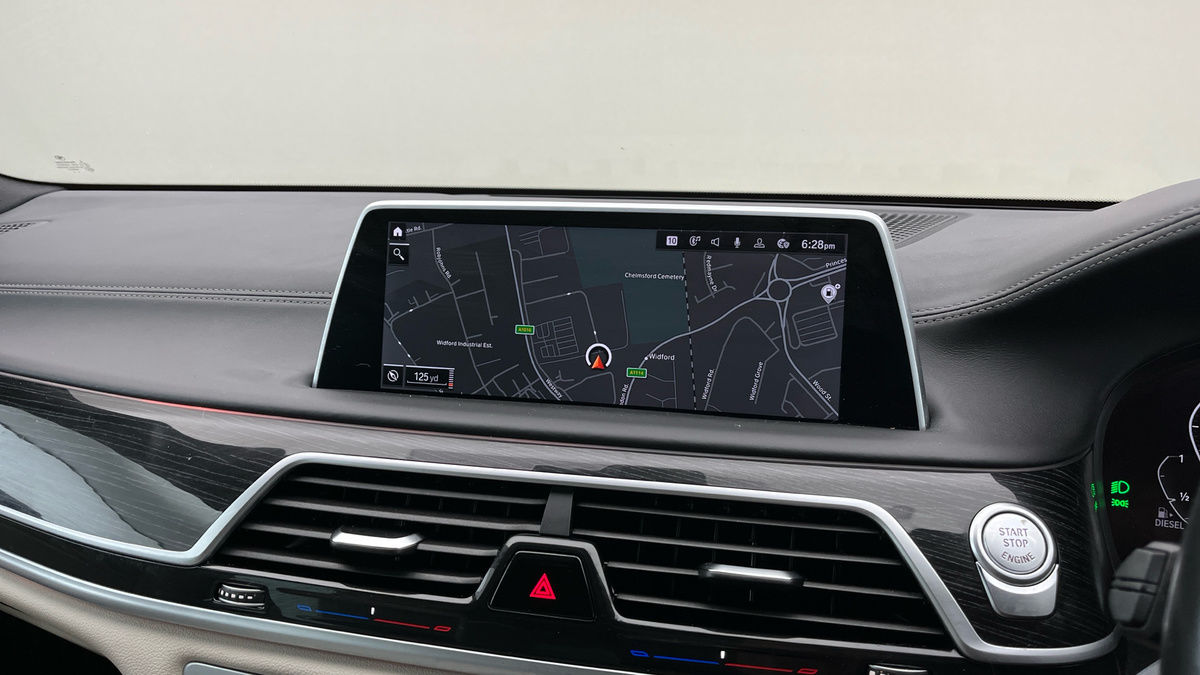 BMW 7 Series Image 17