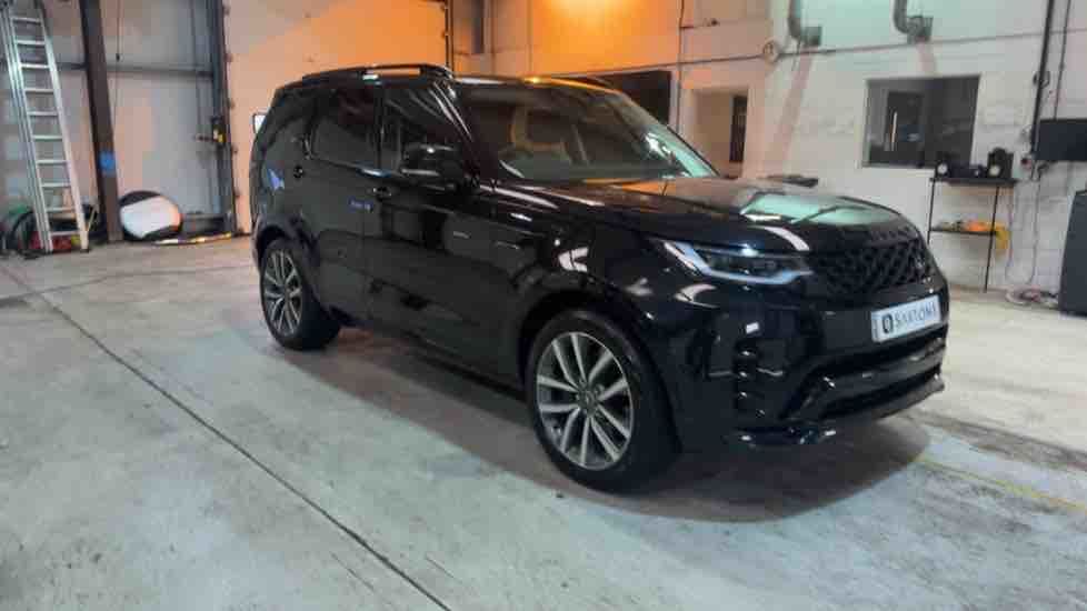 More views of Land Rover Discovery