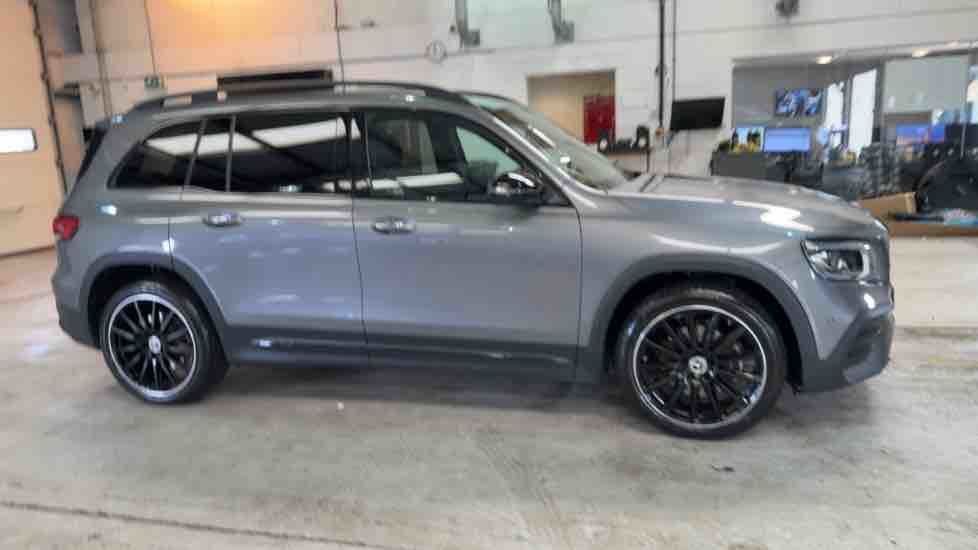 More views of Mercedes-Benz GLB