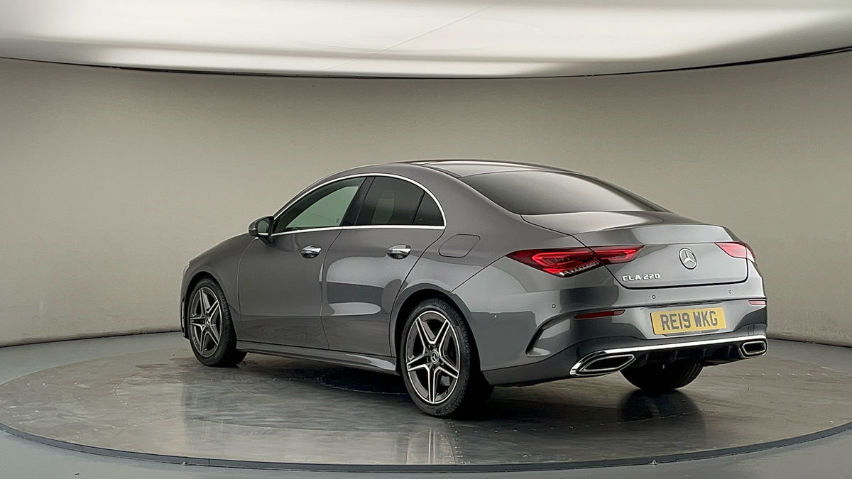 Mercedes-Benz CLA Image 2