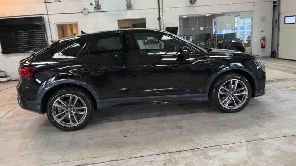 More views of Audi Q3