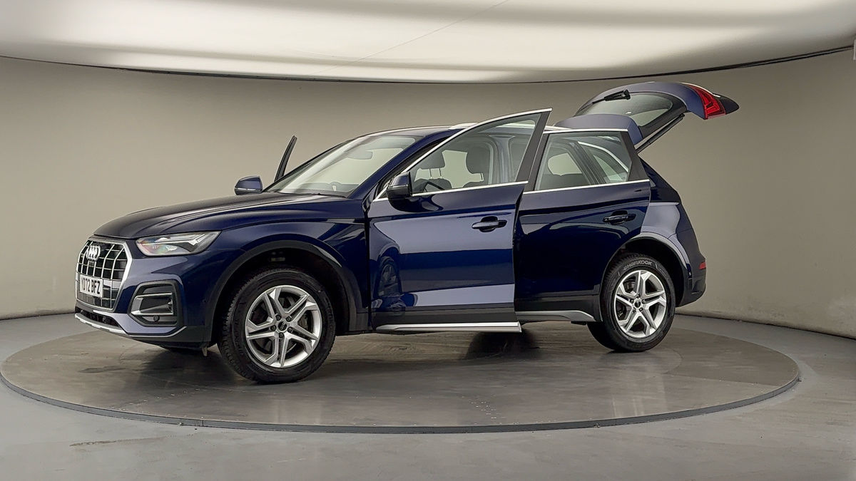 More views of Audi Q5