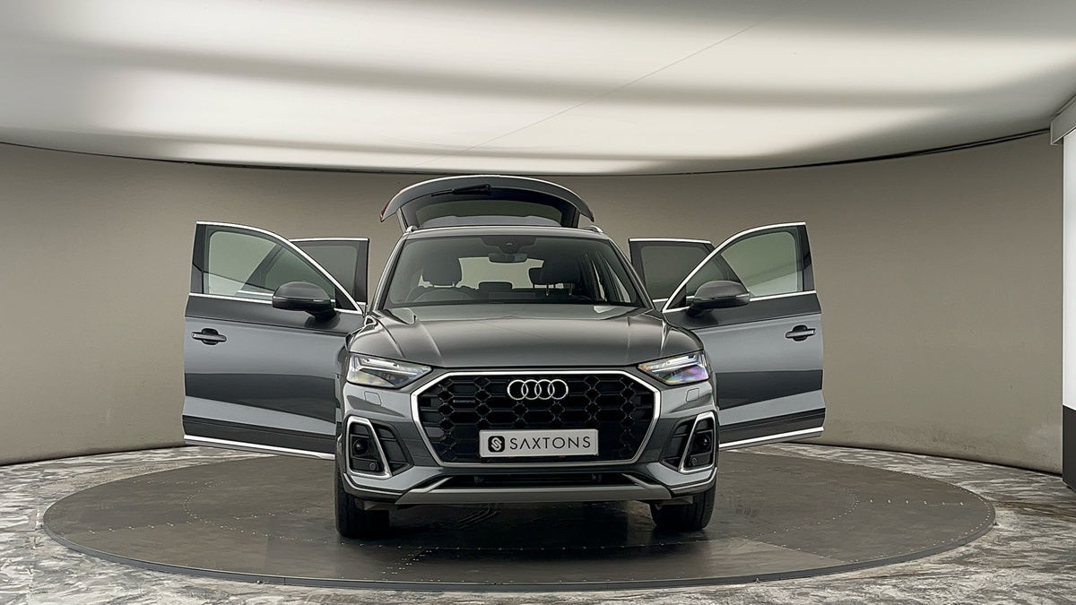 More views of Audi Q5