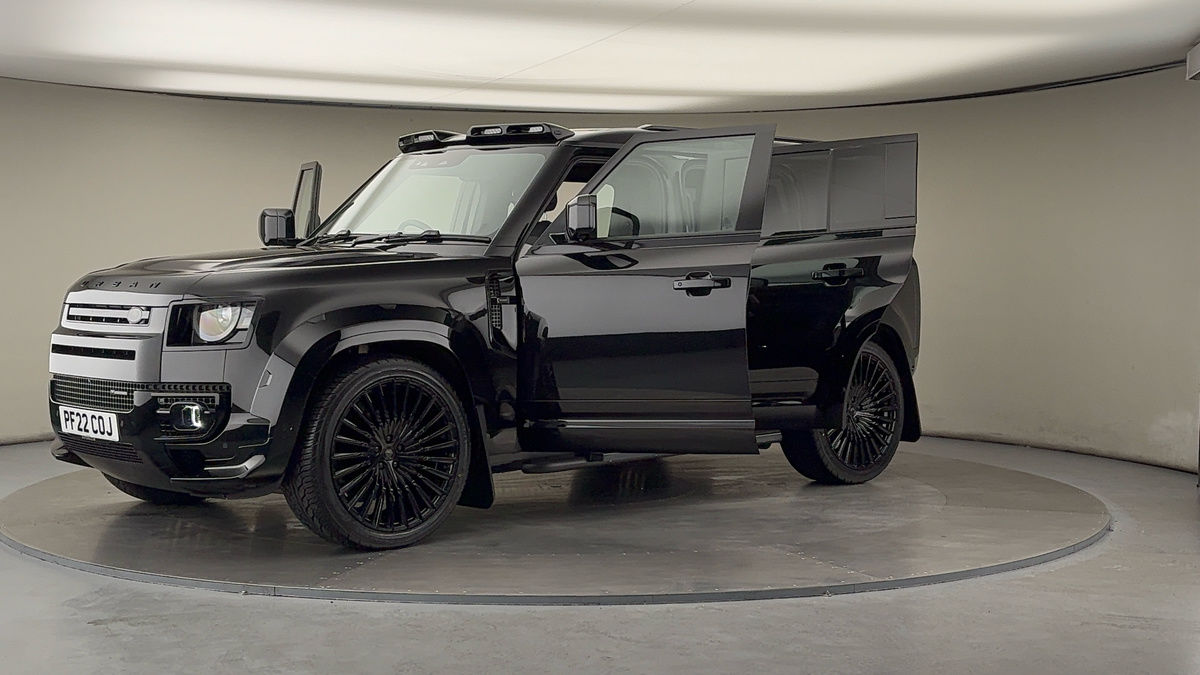 Land Rover Defender 110 Urban Image 22