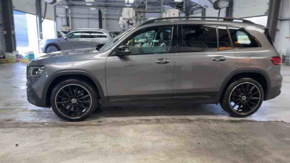 More views of Mercedes-Benz GLB