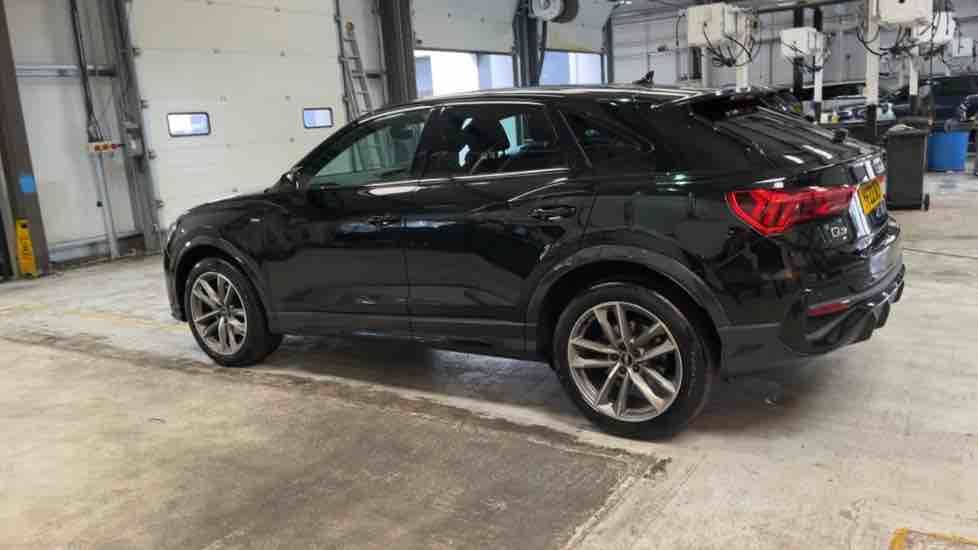 More views of Audi Q3