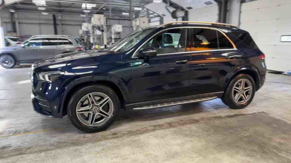 More views of Mercedes-Benz GLE