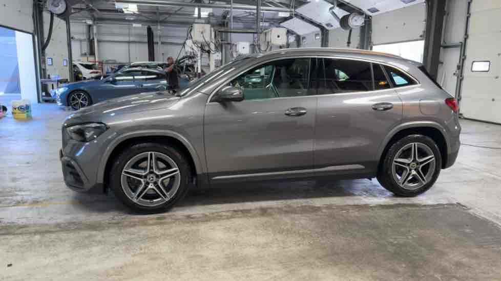 More views of Mercedes-Benz GLA