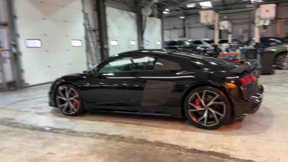 More views of Audi R8