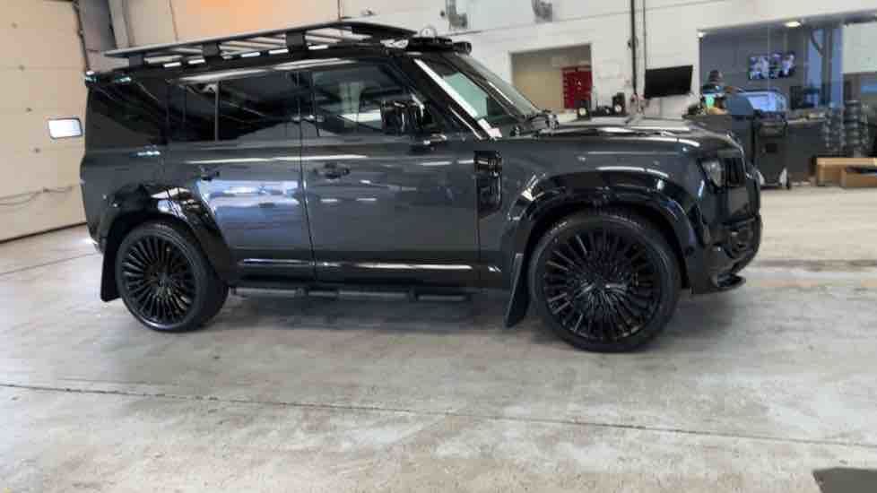 More views of Land Rover Defender 110