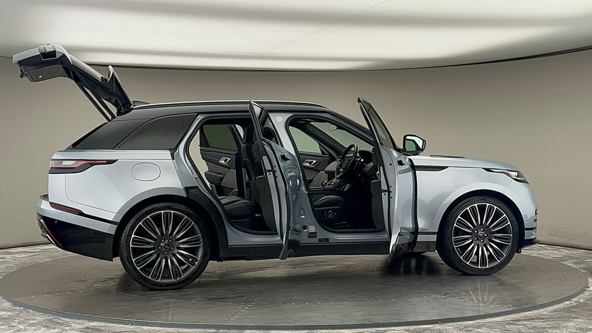 More views of Land Rover Range Rover Velar