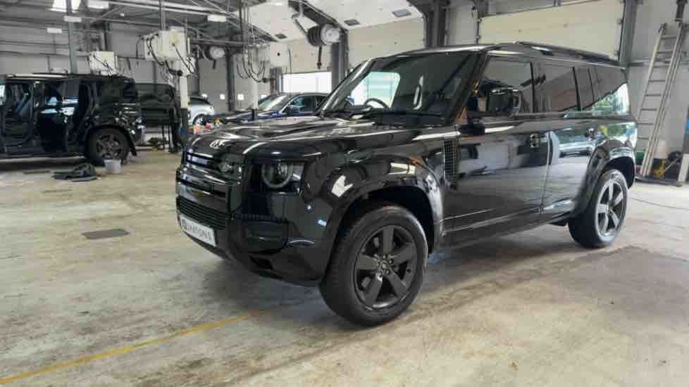 More views of Land Rover Defender 110