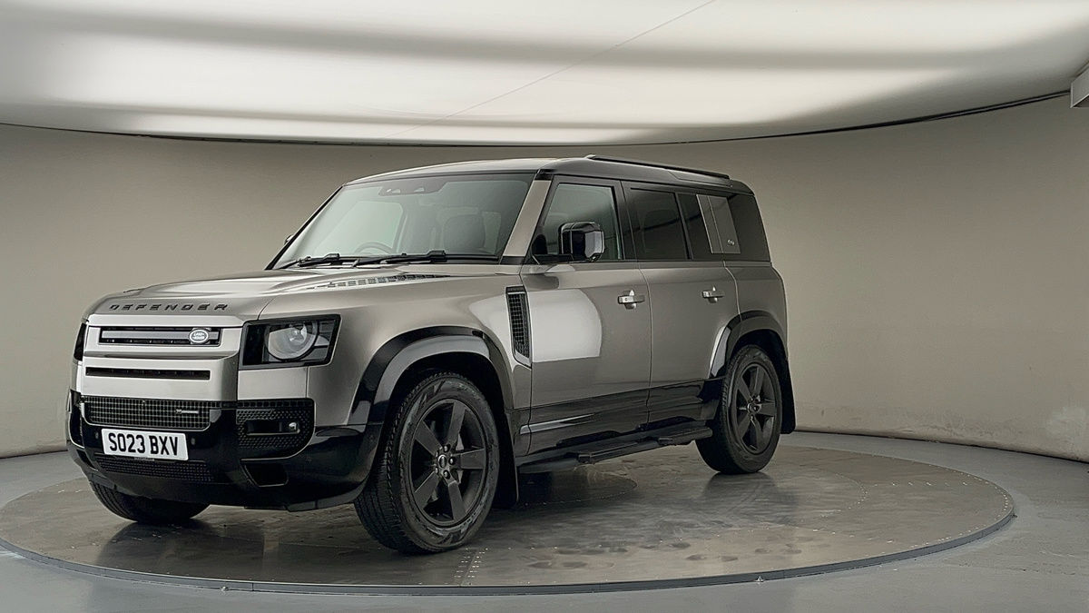 More views of Land Rover Defender 110
