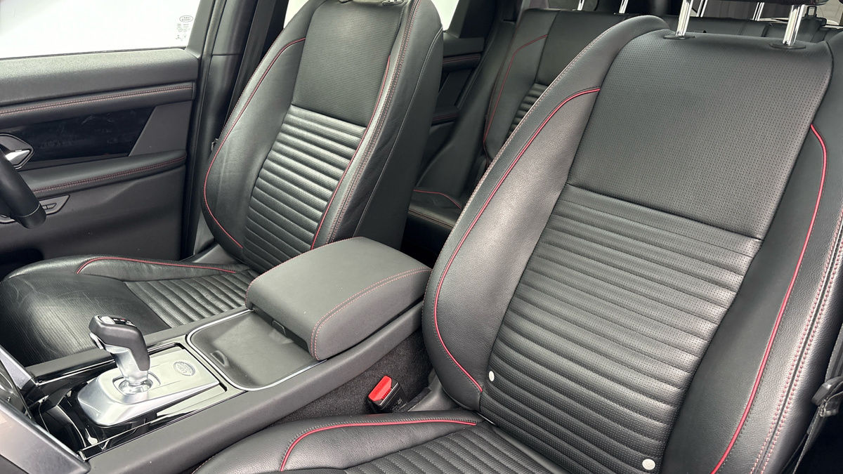 Land Rover Discovery Sport Image 7