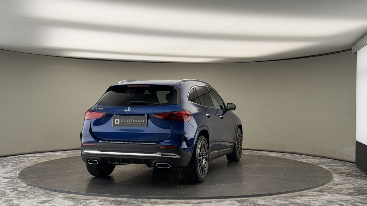 More views of Mercedes-Benz GLA