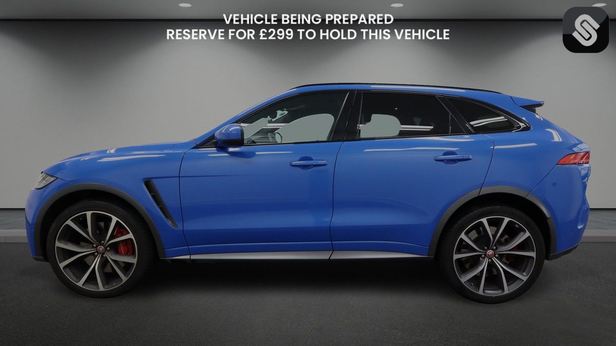 Jaguar F-PACE Image 6