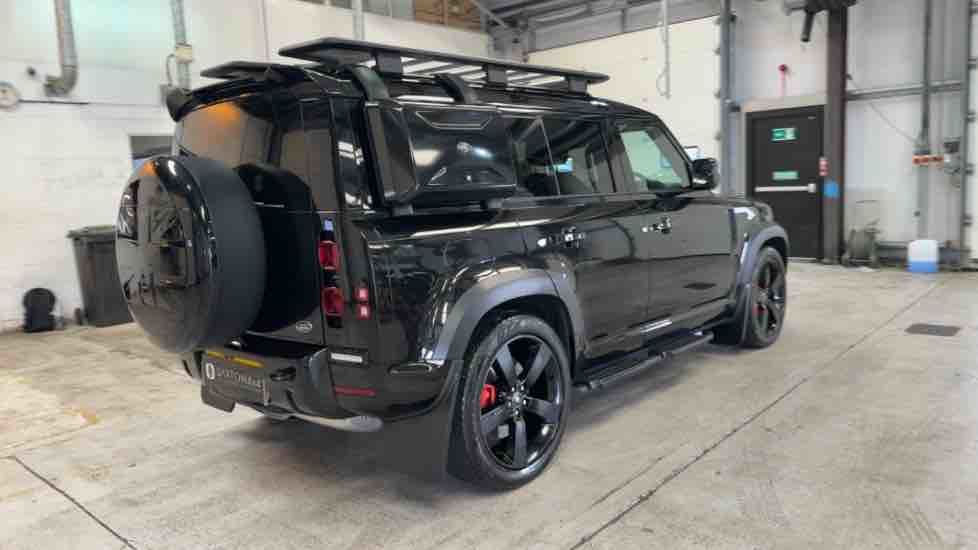 More views of Land Rover Defender 110