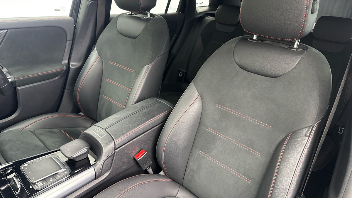 Mercedes-Benz GLA Image 6