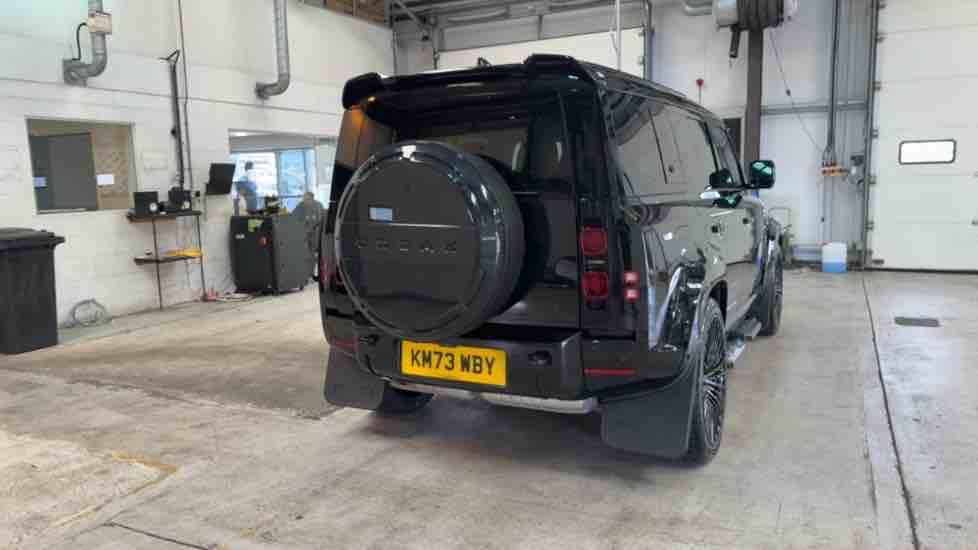 More views of Land Rover Defender 110
