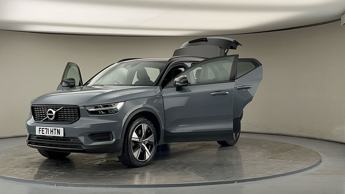 More views of Volvo XC40