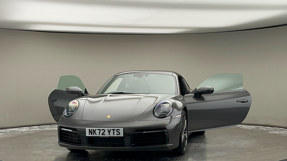 More views of Porsche 911