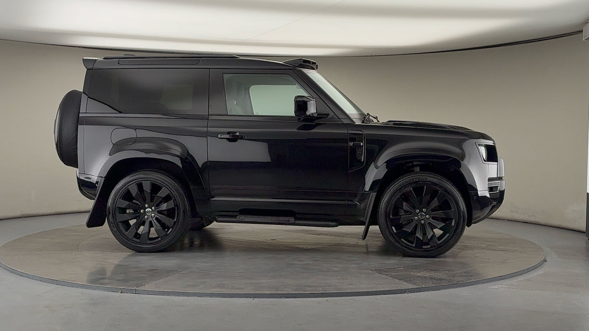 More views of Land Rover Defender 90