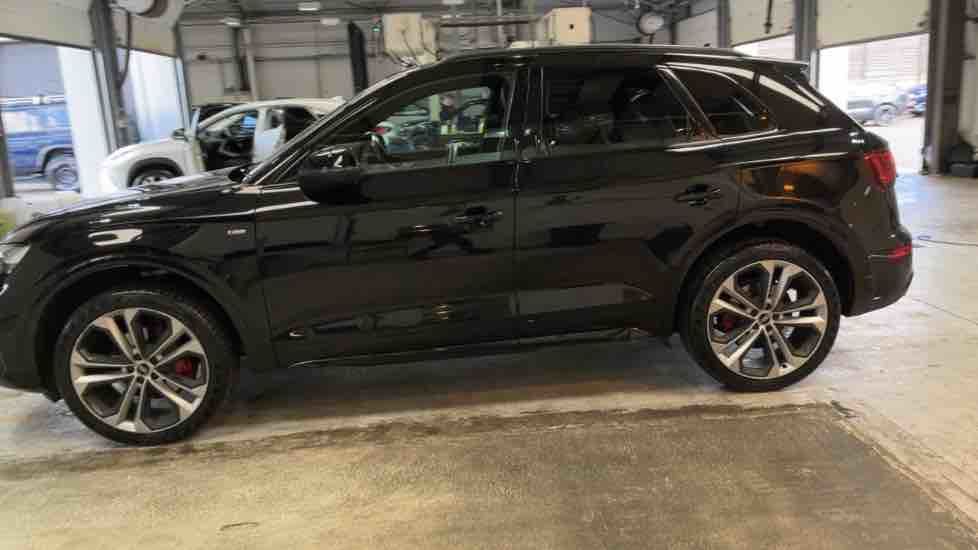 More views of Audi Q5