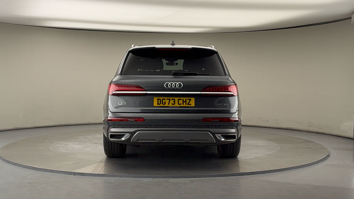Audi Q7 Image 4