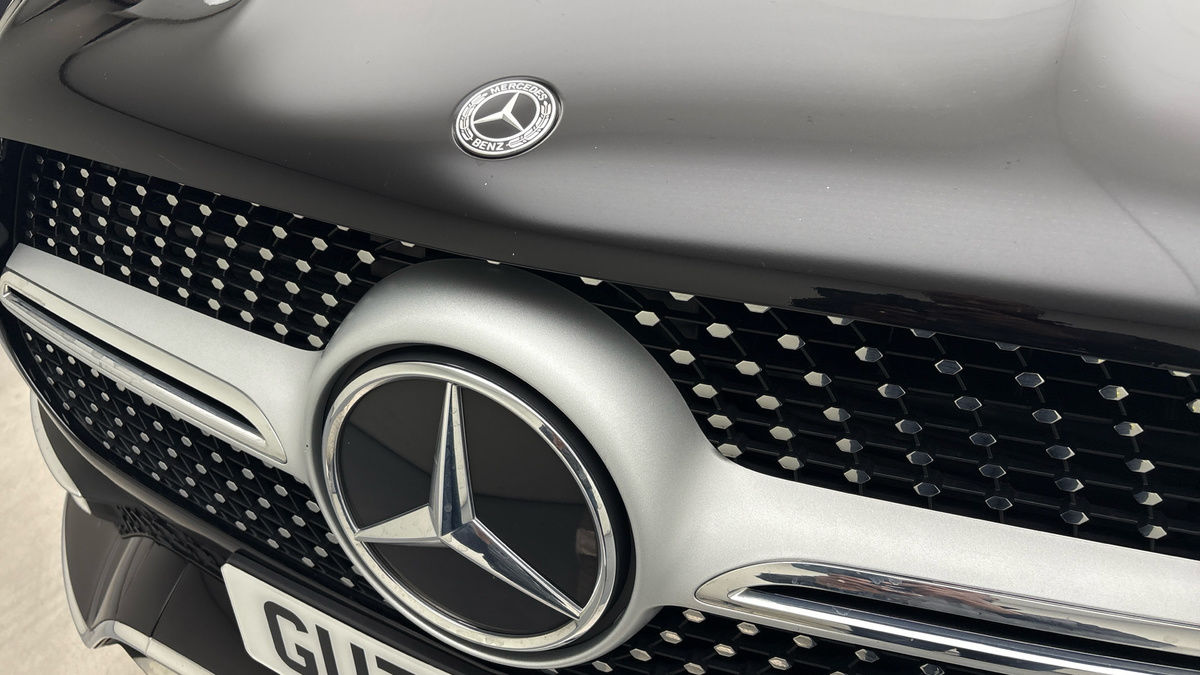 Mercedes-Benz GLE Image 24