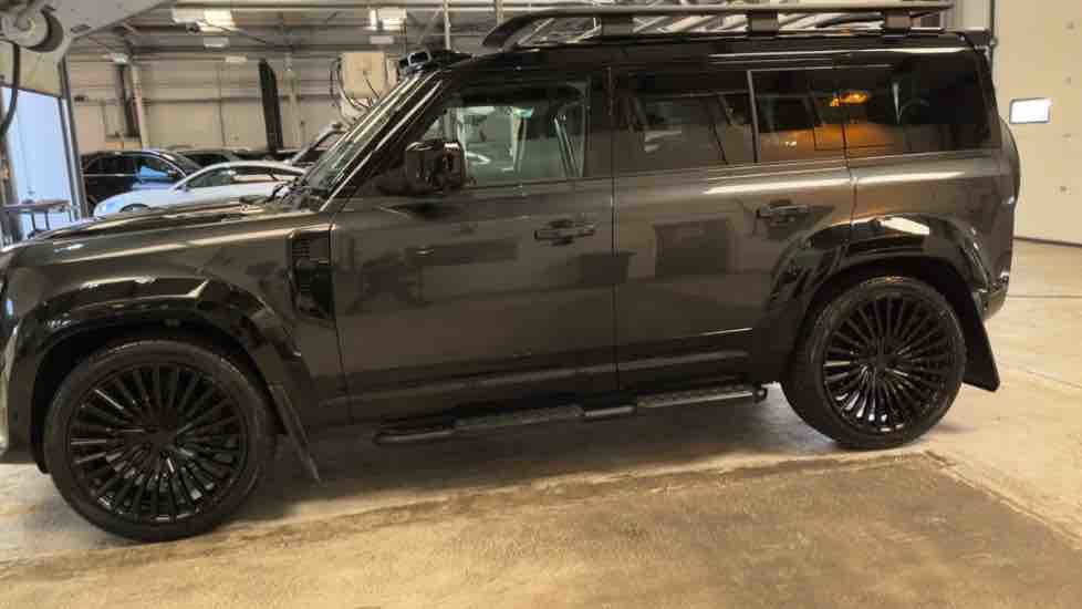 More views of Land Rover Defender 110