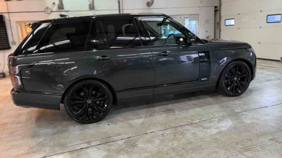 More views of Land Rover Range Rover