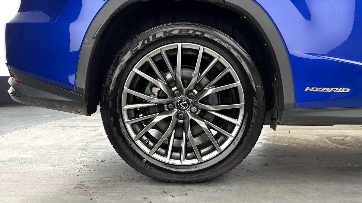 Lexus RX Image 10