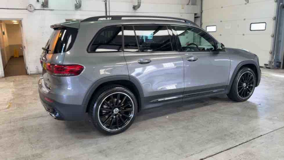 More views of Mercedes-Benz GLB