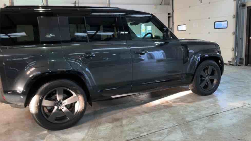 More views of Land Rover Defender 110
