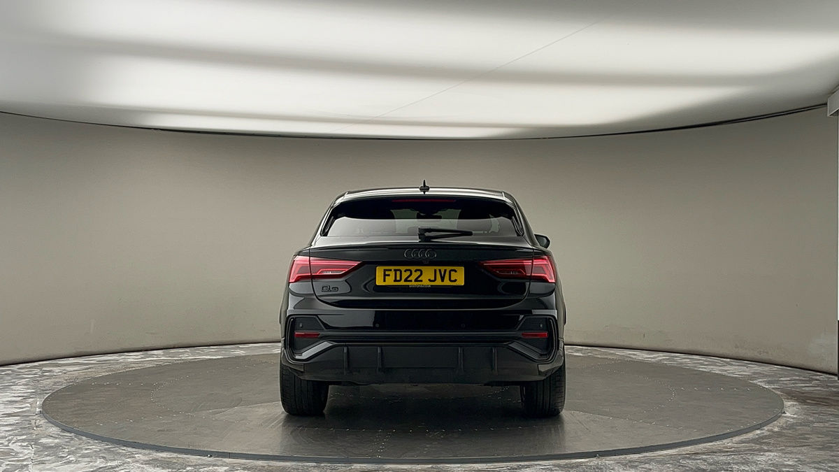 Audi Q3 Image 4