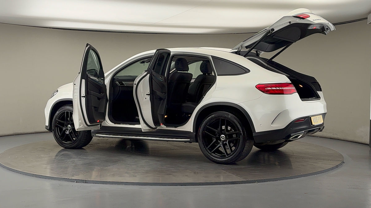 More views of Mercedes-Benz GLE