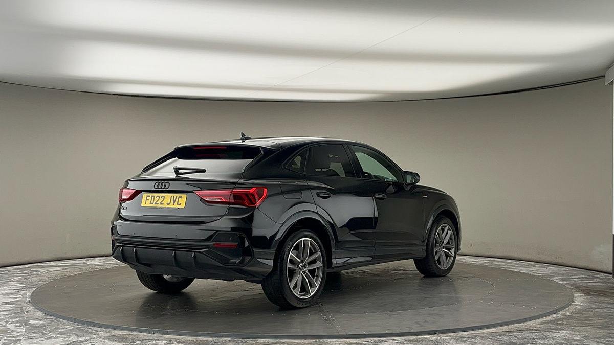 More views of Audi Q3