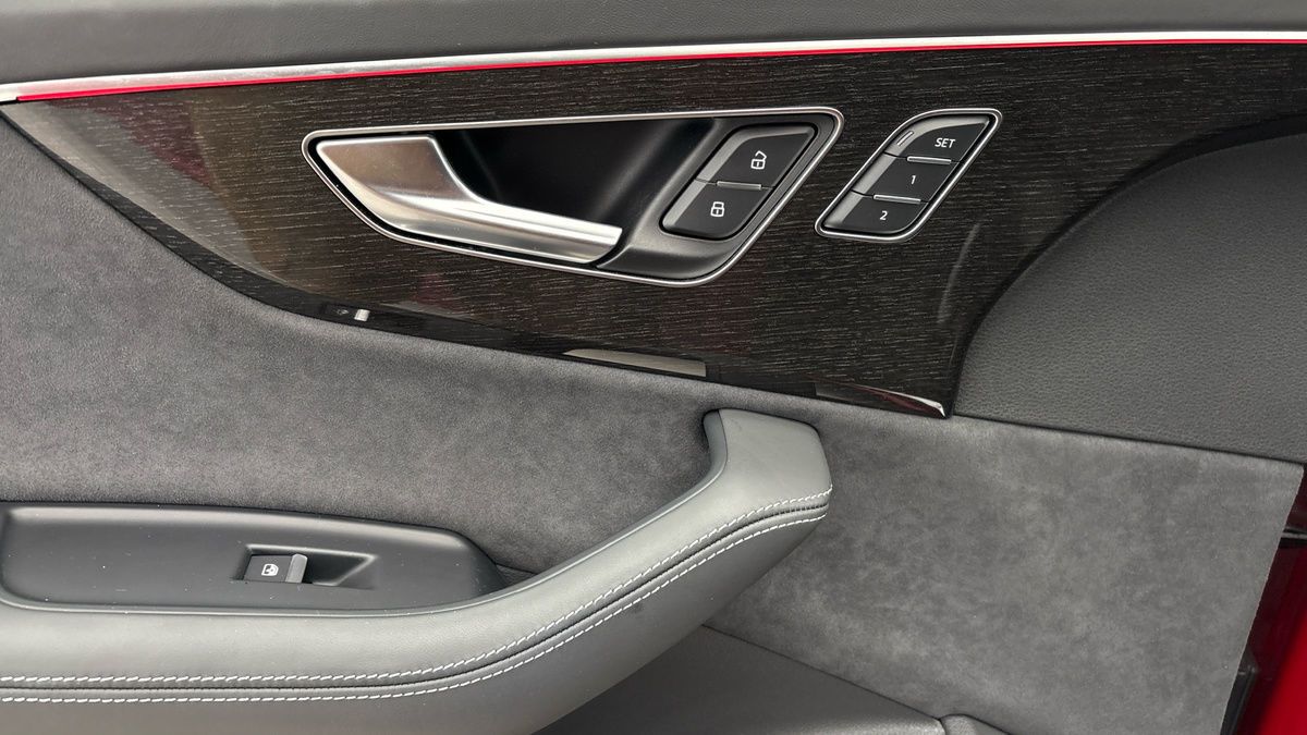 Audi Q7 Image 19